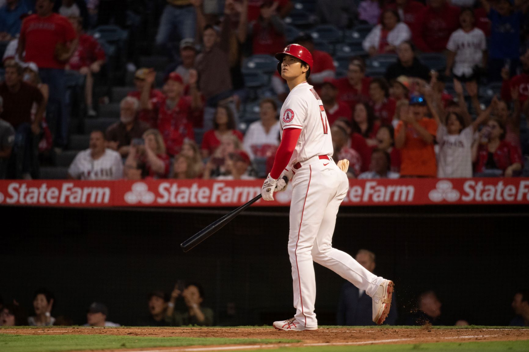 PHOTOS: Fans await Angel star Shohei Ohtani's MLB all-star start