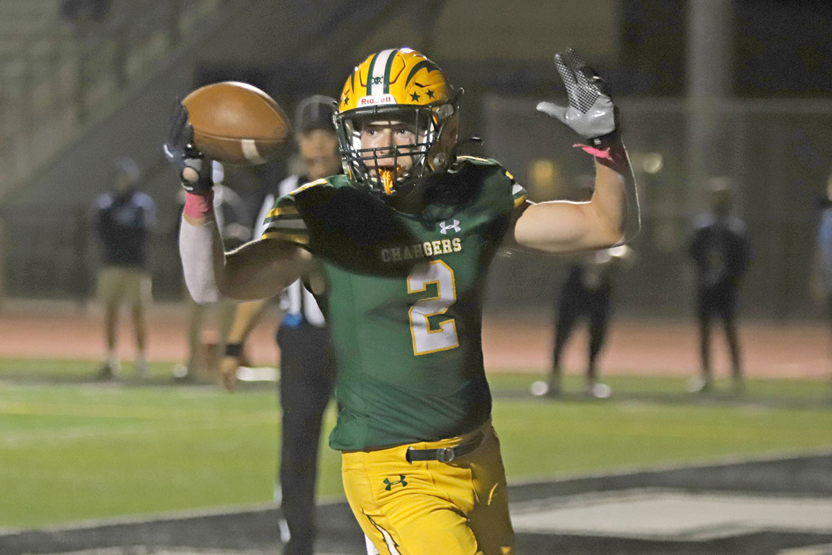 PHOTOS: Edison holds off CdM's challenge for key Sunset League win