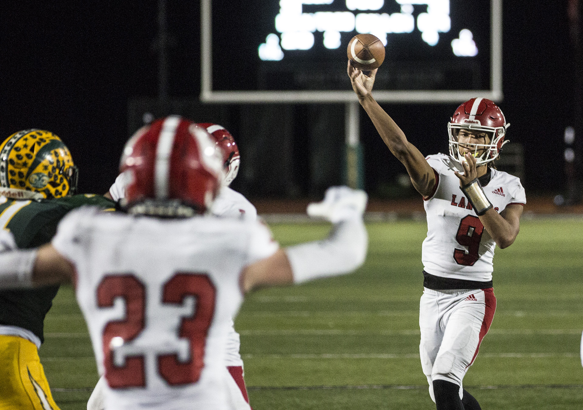 Edison football knocks off Orange Lutheran with huge fourth quarter –  Orange County Register