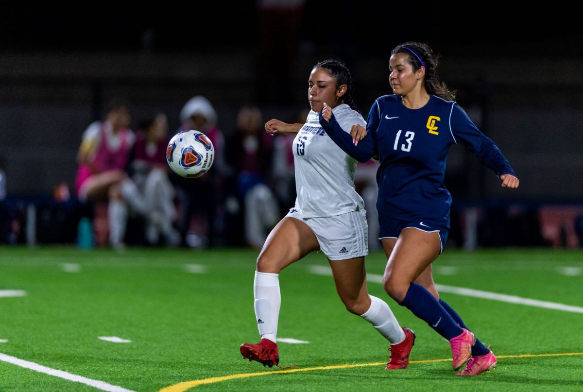 PHOTOS Crean Lutheran Soccer Team Keeps CIF Title Hopes Alive With photos-crean-lutheran-soccer-team-keeps-cif-title-hopes-alive-with