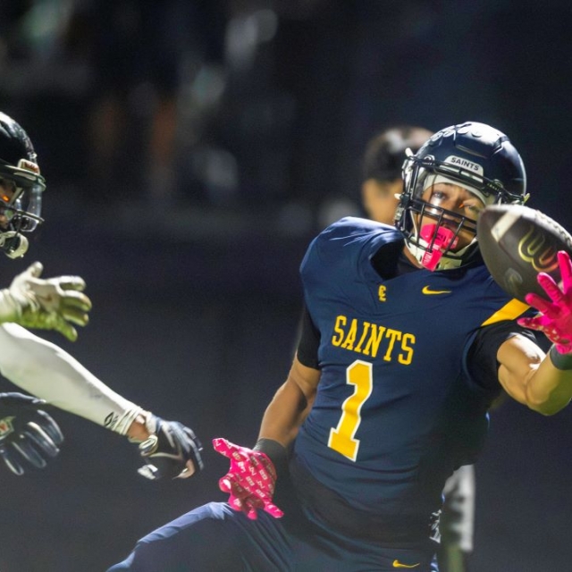2025-10-24 CLHS v Huntington Beach_ CL #1 makes a vallant attempt to make a one handed catch