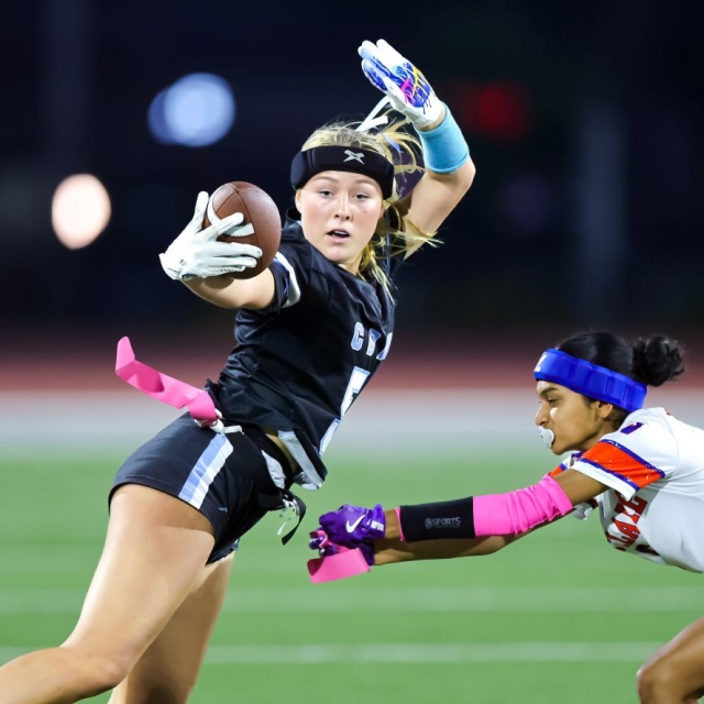 Corona Del Mar WR Annasophia Dickens gets a first down