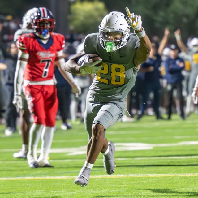 Crean #28 Caleb Bey scores 2nd TD-3162