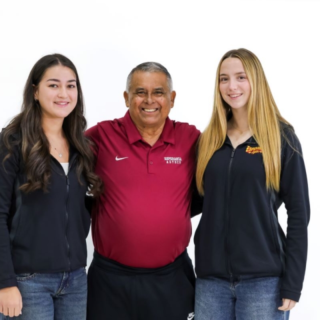 Esperanza Charlotte Muller Coach Jimmy Valverde Ellie Frazier