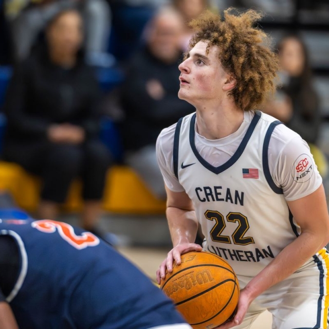 Crean #22 Nicholas Giarrusso attempts a free throw-0285